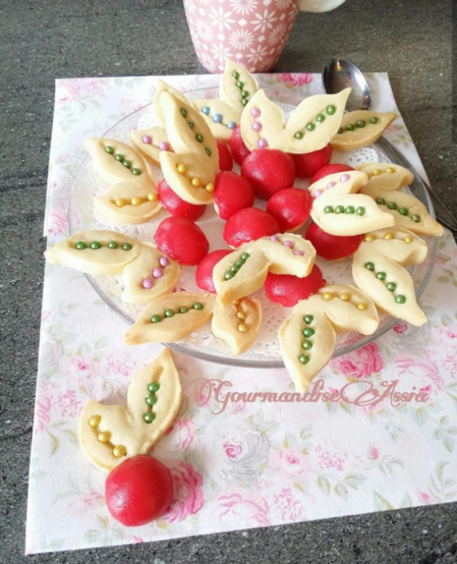 Gateaux Algeriens Pour L Aid Sables Mkhabez Et Makhrout Gourmandise Assia
