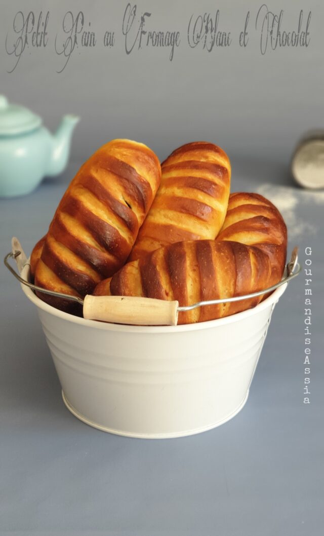 Petit Pain au Fromage Blanc et Chocolat