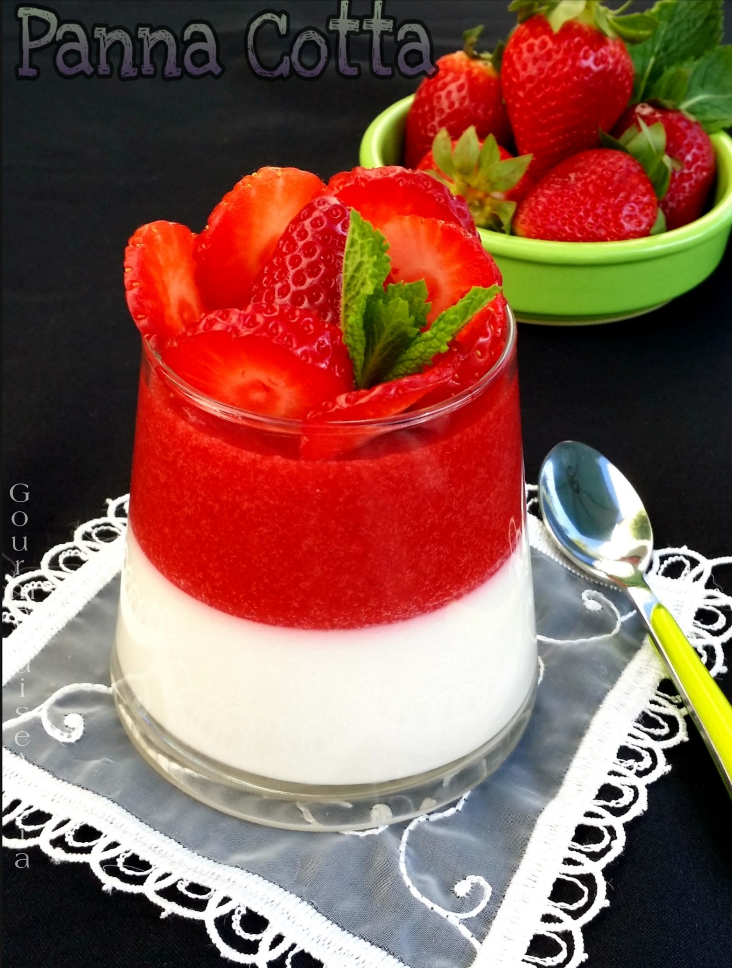 Panna Cotta au Lait d’Amande et Fraise Gourmandise Assia