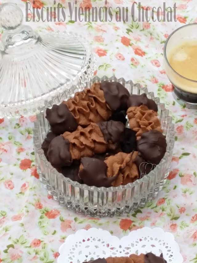 Biscuits Viennois au Chocolat ou Spritz sans Oeufs