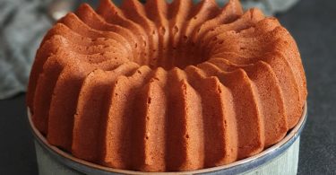 Bundt Cake Miel Noisette aux Blancs d'Oeufs