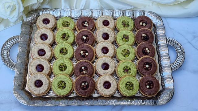 Sablés au Chocolat Blanc Pistache et Noisette 