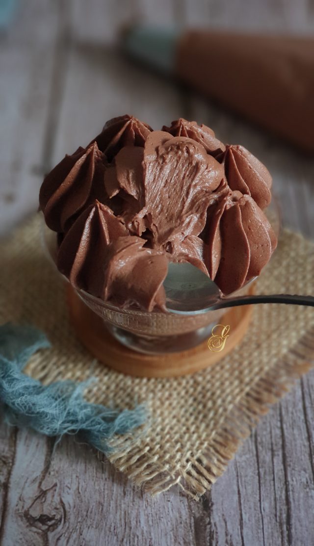 Crème au Beurre et Chocolat Parfaite