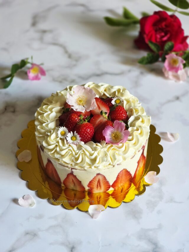 Fraisier à la Crème Diplomate et Biscuit Joconde