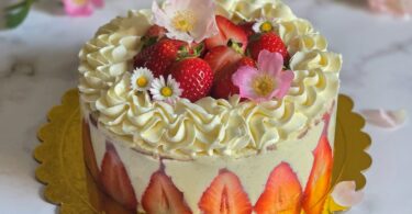Fraisier à la Crème Diplomate et Biscuit Joconde