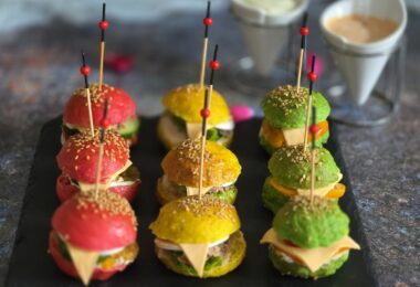 Mini Burgers Colorés { Betterave Coriandre et Curry }