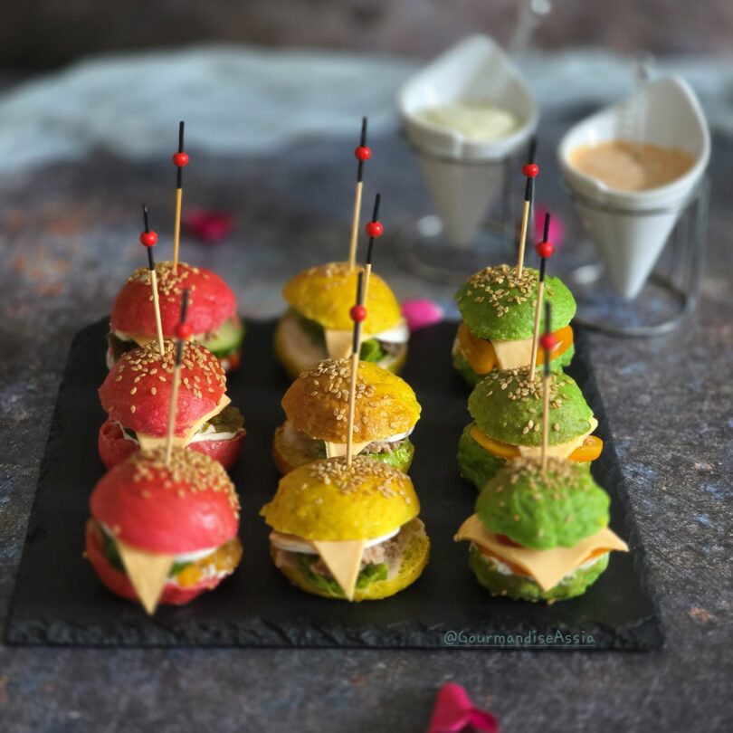 Mini Burgers Colorés { Betterave Coriandre et Curry }