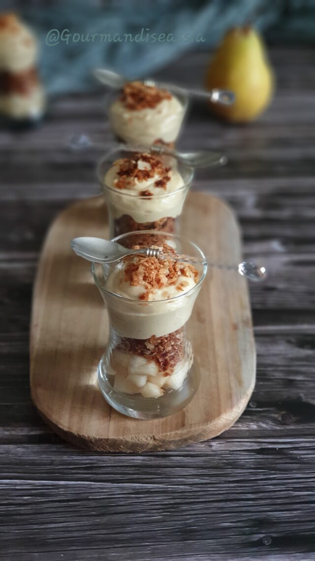 Verrines à la Crème Praliné et Poire